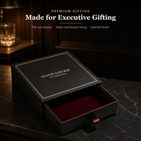 Boîte cadeau noire rigide à tiroir coulissant avec logo personnalisé, cadre doré et doublure floquée rouge bordeaux pour fournisseur d'emballages de bijoux