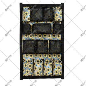 Bolsa colgante Stable Beauty, organizador de almacenamiento multiusos para maquillaje y uso ecuestre, color gris, verde y café - Product Image 1