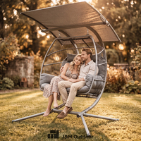 Fauteuil suspendu double moderne et portable J&M Outdoor, chaise œuf 2 places, structure en fer, hamac en rotin PE, idéal pour parc et villa