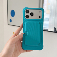 Coque en silicone liquide 3D à effet d'ondulations pour iPhone Air 13 14 15 16 17 Pro Max, compatible avec la recharge sans fil, emplacements pour cartes magnétiques, pochette intégrée