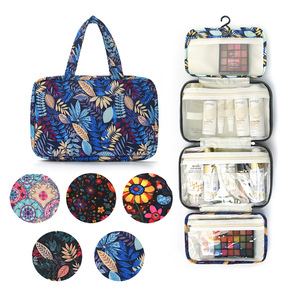 Bolsa de Cosméticos Resistente al Agua con Separación para Artículos Húmedos y Secos, Diseño Colgante, Plegable en Cuatro Partes, Portátil, para Viajes y Baño - Product Image 2