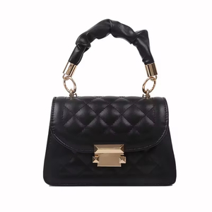 Sac bandoulière polyvalent pour femme, style coréen tendance 2026, petit sac carré en PU avec fermeture à cadenas - Product Image 5