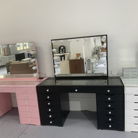 Miroir OEM ODM avec ampoule amovible, cadre noir en fer forgé, panneau arrière en MDF, coiffeuse de luxe avec miroir LED pour chambre à coucher