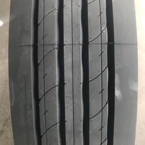 ยางรถบรรทุกหนัก 12R22.5-18PR ยางเรเดียลแบบใหม่ พร้อมยางใน ทนทานต่อการบรรทุกหนัก สำหรับรถบรรทุกหนัก - Product Image 4