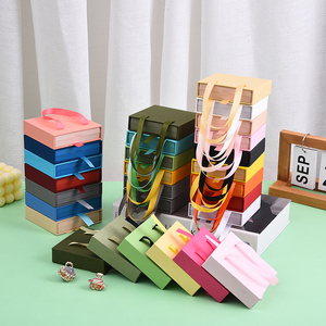 Boîte cadeau en papier avec logo personnalisé pour bijoux, emballage tiroir pour colliers, bracelets, bagues - Boîtes haut de gamme pour présentation et rangement - Product Image 2