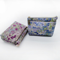 Pochette de maquillage en polyester avec fermeture éclair, personnalisable OEM, multi-poches, pour voyage, rangement de produits de toilette, pour les commodités des clients d'hôtel, achat en gros