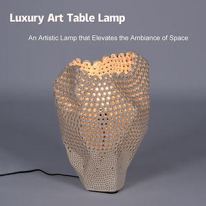 Lampe de table LED écologique en céramique artisanale de style ferme 2026 avec un design texturé à nervures cannelées contemporaines - Product Image 4