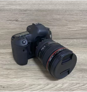 Cámaras Digitales Profesionales de Fotograma Completo Canon 5D Mark III Usadas al por Mayor con Lente 24-105mm F4 L IS USM SLR - Product Image 3