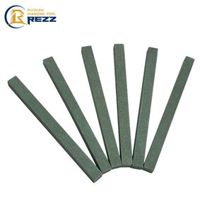 عصا شحذ حجر زيتي حجري مربعًا من REZZ عالية الدقة مع الشطب - Product Image 1