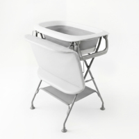 Table à langer pliable OEM, station de change portable pour bébé, lit de soin pour bébé avec logo personnalisé et sac de rangement pour la crèche