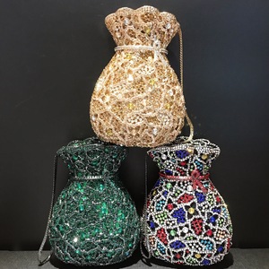 <span class=keywords><strong>Pochette</strong></span> d'argent glamour avec <span class=keywords><strong>strass</strong></span> en cristal <span class=keywords><strong>Pochette</strong></span> de fête décontractée scintillante avec doublure en PU pour les mariages Galas Fashion Shows - Product Image 6