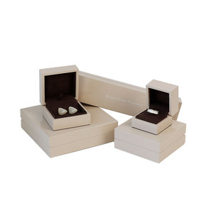 Excelente calidad forro de terciopelo brazalete caja de almacenamiento pendientes estuches de joyería conjunto con madera <span class=keywords><strong>GVP</strong></span> - Product Image 5