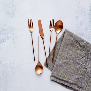 Juego de Cubiertos de Primera Calidad, Tenedor, Cuchara y Cuchillo con Acabado Plateado, Cubertería Elegante, Vajilla para Uso Diario, Cubertería para Catering y Buffet - Product Image 1