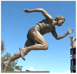 Vendita calda personalizzata intaglio a mano decorazione esterna grande bronzo statua di leone in ottone scultura di calcio in vendita - Product Image 6