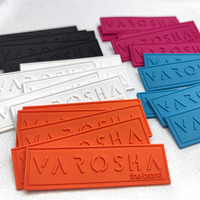 Écusson en caoutchouc LOGO 3D épais personnalisé Insigne en PVC à coudre sur les vêtements Étiquette en vinyle de silicone Presse à chaud sur les vêtements