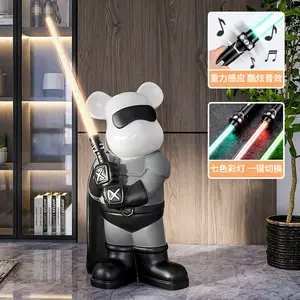 Hot New sáng tạo lightsaber gấu phòng khách sàn lớn trang trí thủy triều chơi TV Tủ hiên trang trí Qiao chuyển đến nhà mới