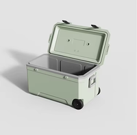 Glacière isotherme moderne de 120 L à grande capacité, de qualité alimentaire, avec roues et poignée, en plastique rigide portable pour une rétention de la glace