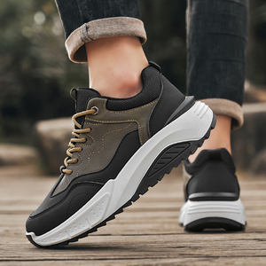 Chaussures de luxe Baskets d'extérieur tendances pour hommes et femmes Vente en gros Chaussures de marche personnalisées pour hommes Chaussures de haute qualité pour hommes - Product Image 4