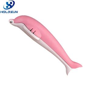 Casse-noix pratique en acier inoxydable et plastique, écologique, en forme de dauphin, ouvre-châtaignes pour la cuisine - Product Image 1