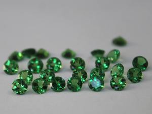 พลอยทซาเวียร์สีเขียวธรรมชาติ ขนาด 1.75 มม. น้ำหนัก 0.035 กะรัต ทรงกลมเจียระไนแบบเหลี่ยมเพชร สำหรับทำเครื่องประดับ - Product Image 4
