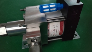 OMAT OMA 150-220 Bar Sortie Mini Pompe de gavage à oxygène compacte et légère à entraînement pneumatique pour pompe à piston haute pression de plongée - Product Image 6
