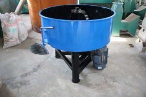 Buena calidad 1100 1200 1400 1600 motor diésel minería <span class=keywords><strong>de</strong></span> oro mineral <span class=keywords><strong>de</strong></span> cobre zinc plomo dos ruedas rodillo húmedo pan molino máquina <span class=keywords><strong>precio</strong></span> - Product Image 3