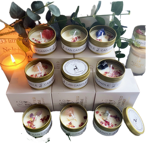 Bougie parfumée <span class=keywords><strong>en</strong></span> gros, ronde, blanche, à la vanille, à l'orange, au <span class=keywords><strong>jasmin</strong></span>, à la rose, à la soja, dans une boîte <span class=keywords><strong>en</strong></span> étain dorée avec logo - Product Image 1