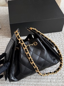 <span class=keywords><strong>Borsa</strong></span> a Spalla Premium da Donna 2026, Elegante <span class=keywords><strong>Borsa</strong></span> a Secchiello in Pelle di Vacchetta con Motivo Geometrico e Chiusura a Coulisse, Personalizzabile OEM ODM - Product Image 3