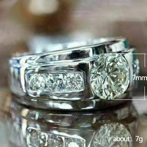 Anello Scintillante Completamente Incastonato per Donne, Elegante Gioiello da Dito alla Moda - Product Image 5