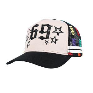 Casquette de camionneur rayée Tcap China avec broderie personnalisée et strass noirs - Product Image 3