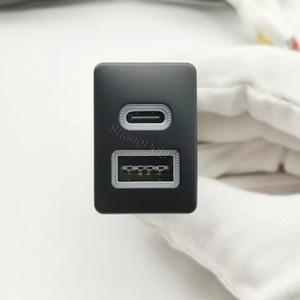 Cargador USB para coche PD carga rápida QC3.0 adaptador de carga de teléfono USB salida para Mitsubishi Outlander <span class=keywords><strong>Eclipse</strong></span> Cross L200 Triton - Product Image 4