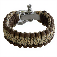 Bracelet durable, équipé d'un fermoir à pression, d'un design rotatif et d'une boucle en acier inoxydable, adapté aux activités de plein air.