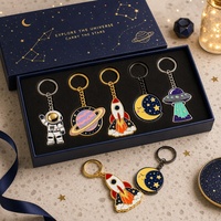 Porte-clés direct usine, breloque émaillée thème espace (astronaute, planète, fusée, lune, OVNI), cadeau pour fête d'enfants
