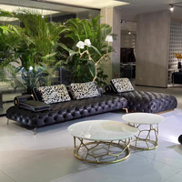 Canapé Linéaire Tufté de Luxe, Design Moderne, Base en Acier Inoxydable, Canapé Droit en Cuir pour Villa et Mansion, Pièce Maîtresse