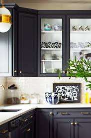 Eleve su estilo de vida con granos de madera de primera calidad, cajones de cierre automático y gabinetes de cocina de estilo de puerta personalizados - Product Image 6