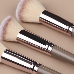 Ensemble de 15 pinceaux de maquillage professionnels avec sac pour le visage, les sourcils, les fards à paupières, le fond de teint - Cadeaux de Noël et de Thanksgiving - Product Image 5