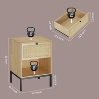 Ensemble de chambre à coucher 4 pièces en rotin naturel et bois style ferme, avec lit Queen, commode et table de chevet, idéal pour appartement et hôtel