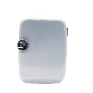 Série classique 4L Portable <span class=keywords><strong>Mini</strong></span> réfrigérateur porte en verre congélateur pour voitures maison français <span class=keywords><strong>Mini</strong></span> réfrigérateur refroidisseur de refroidissement - Product Image 2