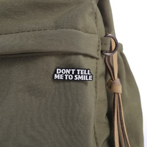 Broche <span class=keywords><strong>proverbe</strong></span> drôle ne me dites pas de sourire épingles en émail épingle décorative personnalisée vêtements revers accessoires badges bijoux épingle cadeau - Product Image 3