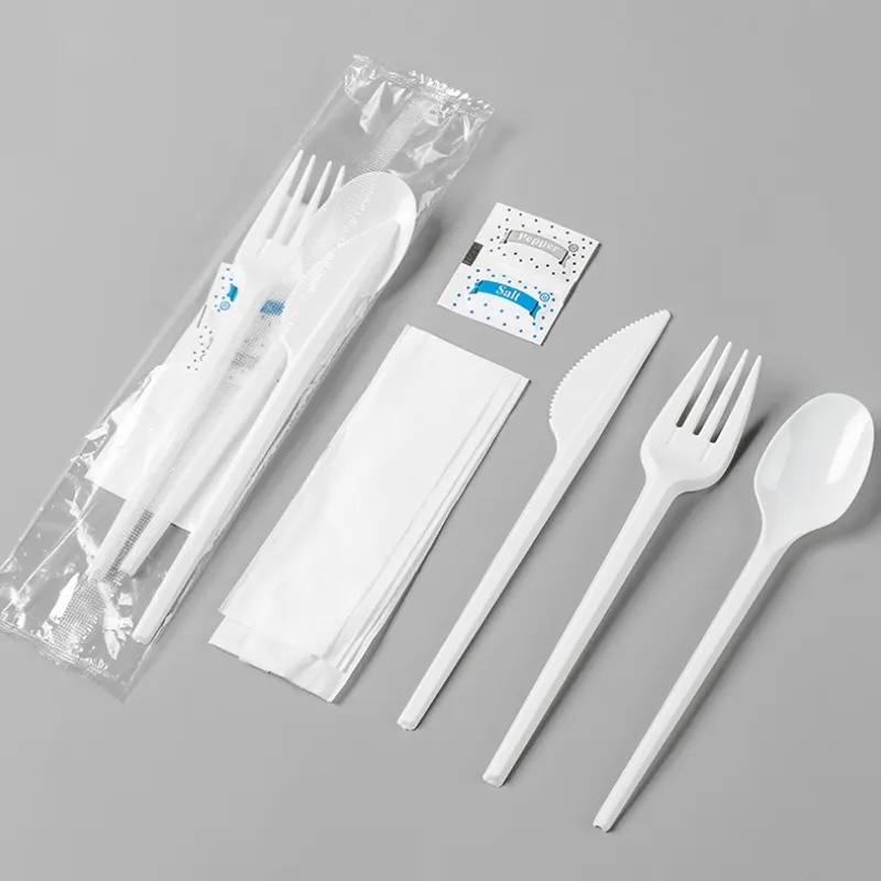 Kit de peso desechable a bordo de 4,5G couverts Plastiques jettables PP cubiertos cuchillo cuchara tenedor conjunto para avión