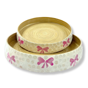 Ensemble de plateaux de service ronds modernes en bambou avec motif d'arc rose écologique et incrustation de capiz blanc pour le stockage - Product Image 1