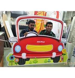 Photomaton imprimé avec taille et design personnalisés Découpes amusantes parfaites pour les événements marketing et les expériences de fête - Product Image 6