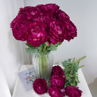 Arrangement de fleurs artificielles de renoncules multicouches de style moderne, couleur rouge rosé, toucher réel, fait main, doux, réaliste et parfumé