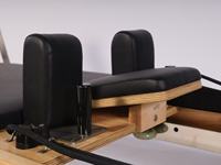 Máquina de Pilates Reformer Comercial de Madera de Roble para Práctica de Pilates