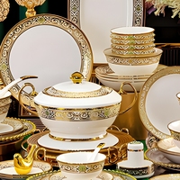 Service de table chinois-européen de luxe 60 pièces pour 8-10 personnes, bord doré et motifs en relief peints à la main, sans plomb ni chrome, qualité alimentaire, pour banquet/cadeau