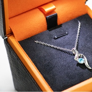 HIgh End Jewelry Box with <b>LED</b> Light and Custom logo Jewelry Flip Box Velvet Lining Ring Necklace Pendant Jewelry Box - Product Image 4