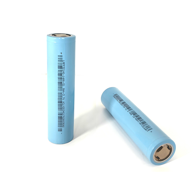Cylindrical Sodium-ion Battery 3.7V 14Ah 32140-33140 1500 Cycles for Solar ESS/E-Bike/Electric Vehicle