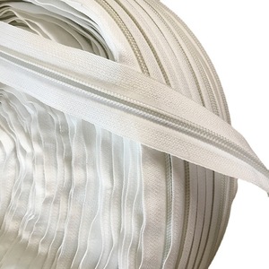 <span class=keywords><strong>Fermeture</strong></span> <span class=keywords><strong>à</strong></span> <span class=keywords><strong>glissière</strong></span> en nylon <span class=keywords><strong>au</strong></span> <span class=keywords><strong>mètre</strong></span> Longue chaîne Nylon Zipper Yards Rouleaux Taille 5 Zipper Tape - Product Image 2