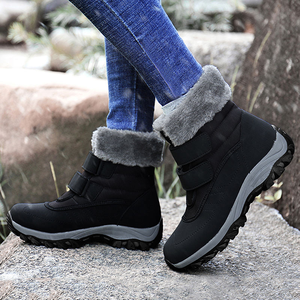 Botas de nieve impermeables largas para mujer, con forro de piel, para senderismo, invierno, nuevas, con punta redonda, tacón grueso, de cuero. - Product Image 1