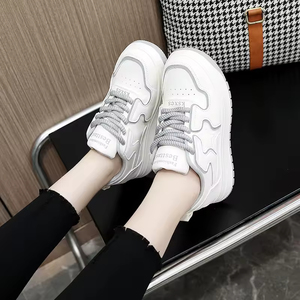 Chaussures décontractées respirantes pour femmes Printemps-Automne 2026 – Mocassins à semelle épaisse rehaussante style sport urbain coréen Evergreen LYKU - Product Image 4